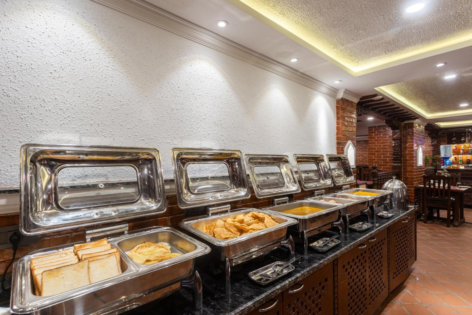 Amarawati Boutique Hotel Катманду Екстер'єр фото