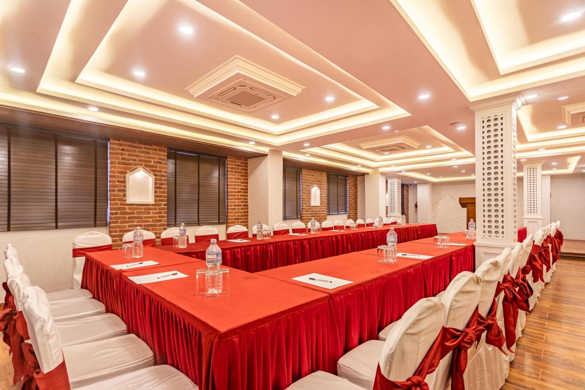 Amarawati Boutique Hotel Катманду Екстер'єр фото