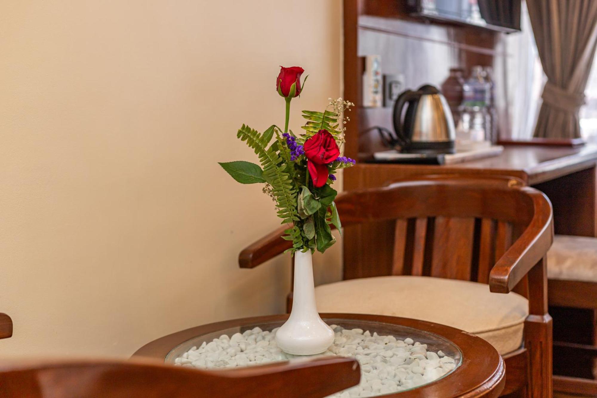Amarawati Boutique Hotel Катманду Екстер'єр фото